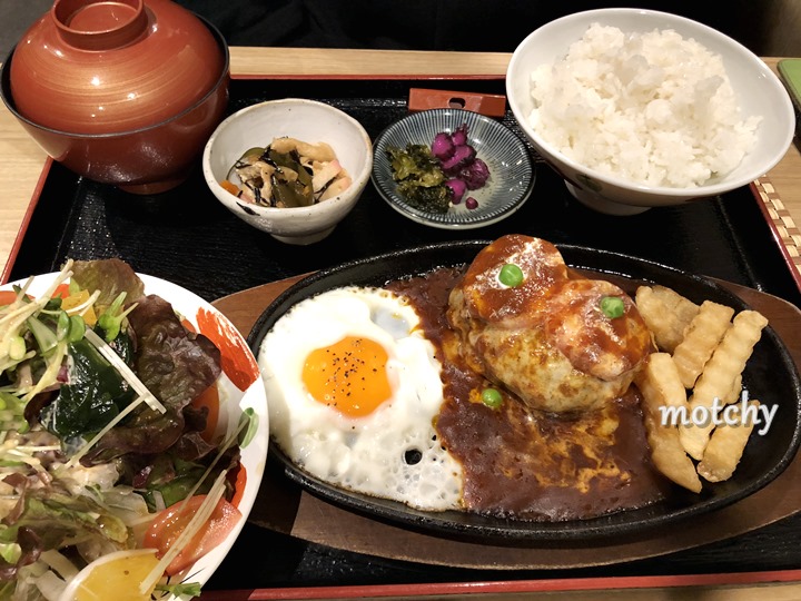 ハンバーグ定食